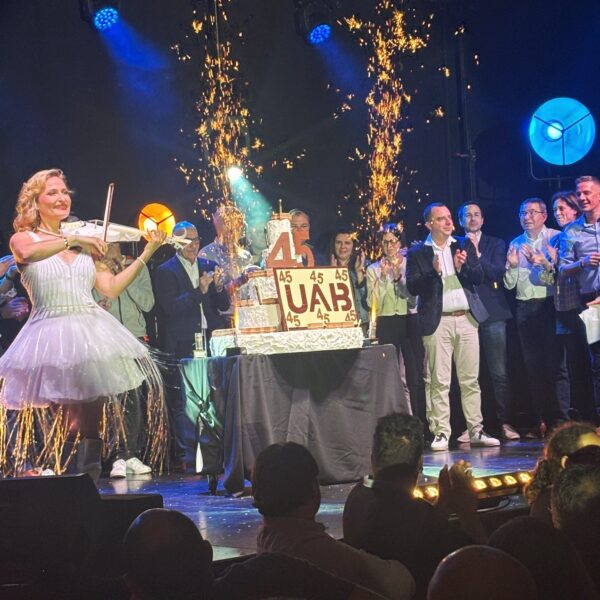 0c976ced-f6fc-45d2-ba70-57d3597f48d2